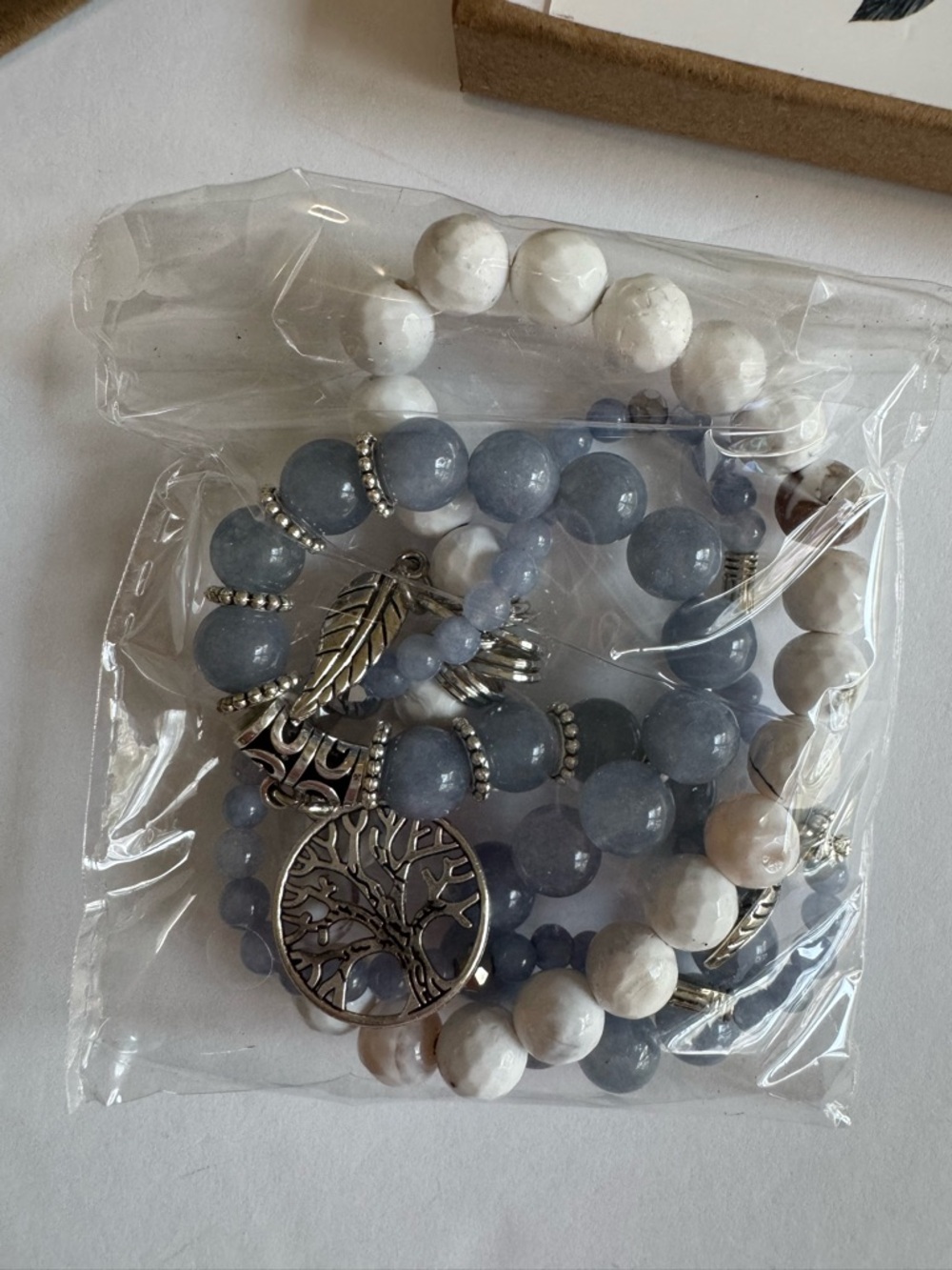 Jardme Handmade Tree of Life Stretch Bracelet Set Blue White Boho Gift Box - Picture 4 of 17